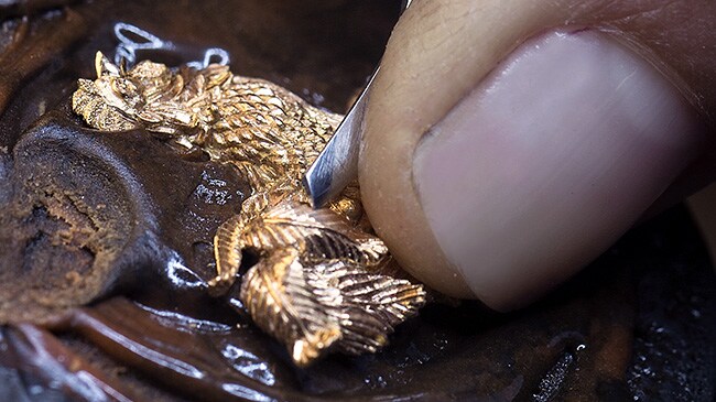 Jaquet Droz, Petite Heure Minute Rooster, Engraving Workshop close-up