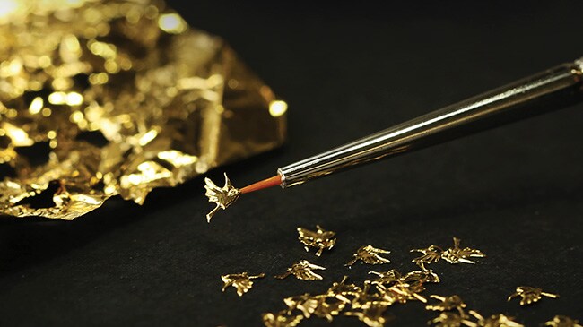 Jaquet Droz, Paillonnee, Gold Arabesques, Workshop, Paillon on fine brush with gold leaf