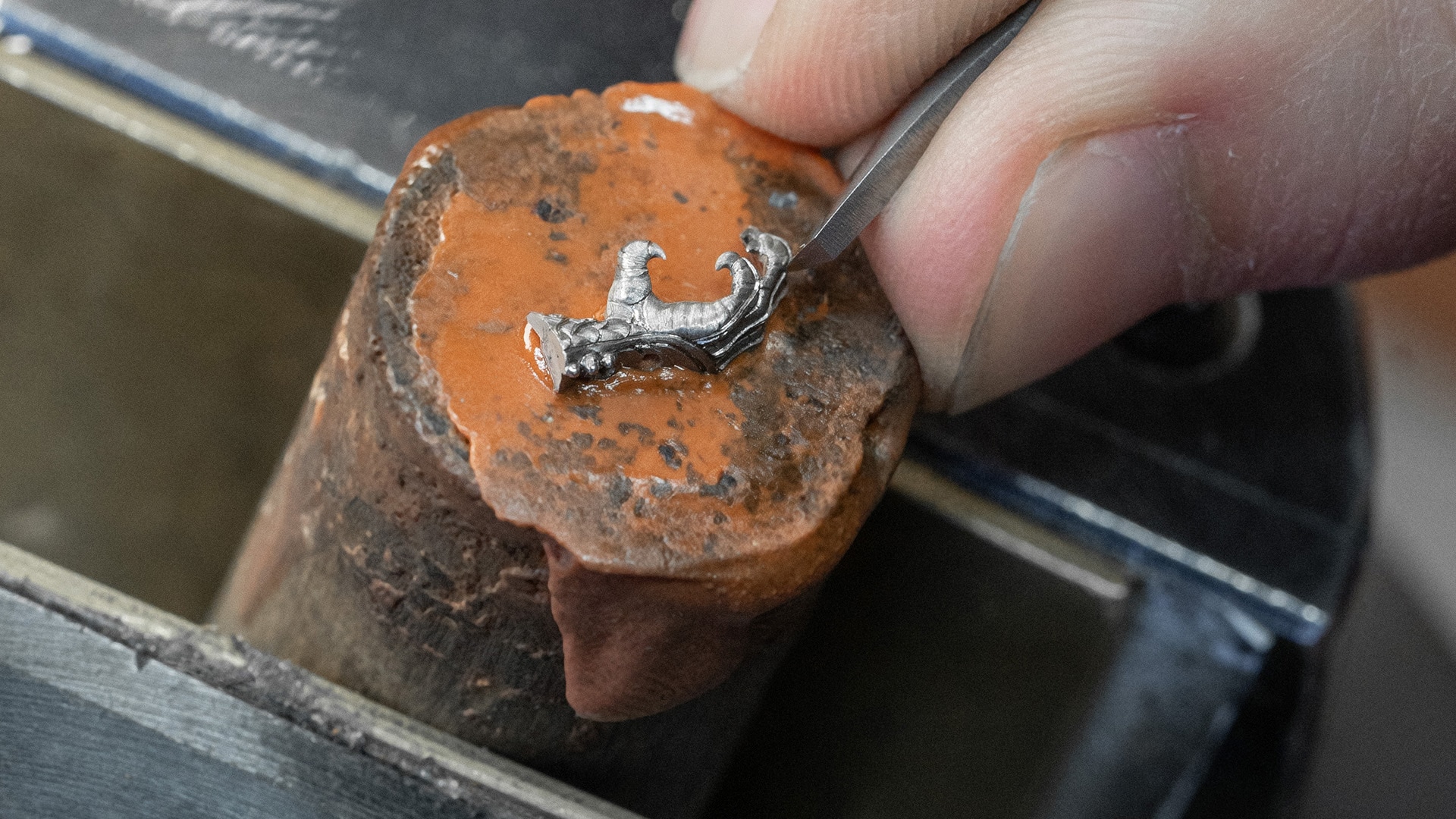 Imperial Dragon Automaton Sapphire – Opal