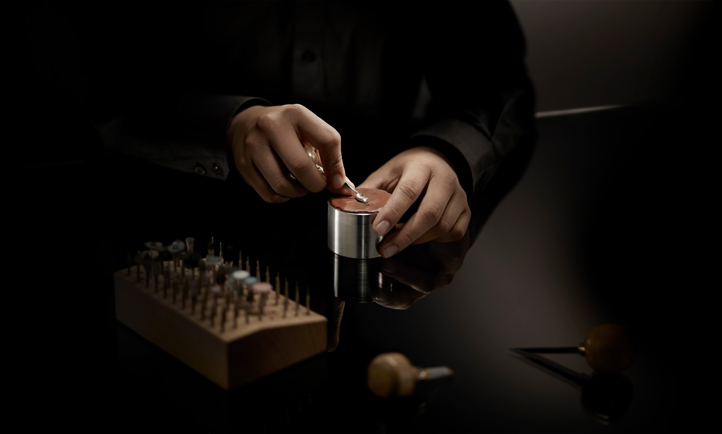 Engraving workshop ambiance