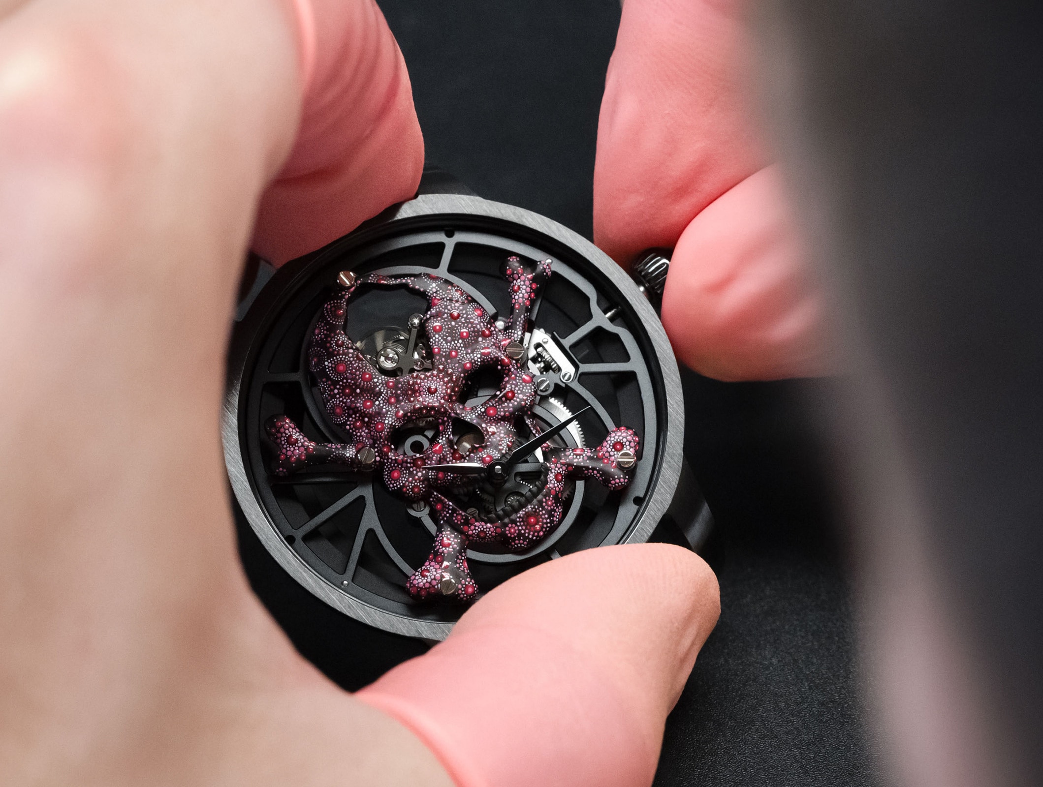 Tourbillon Skelet Ceramic - Skull Pink Pointillism