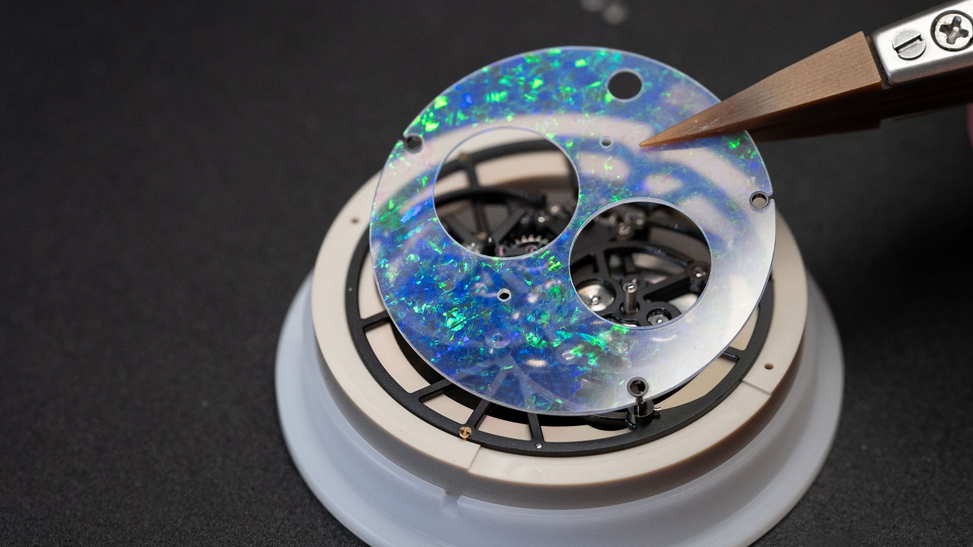 Tourbillon Skelet Sapphire Opal