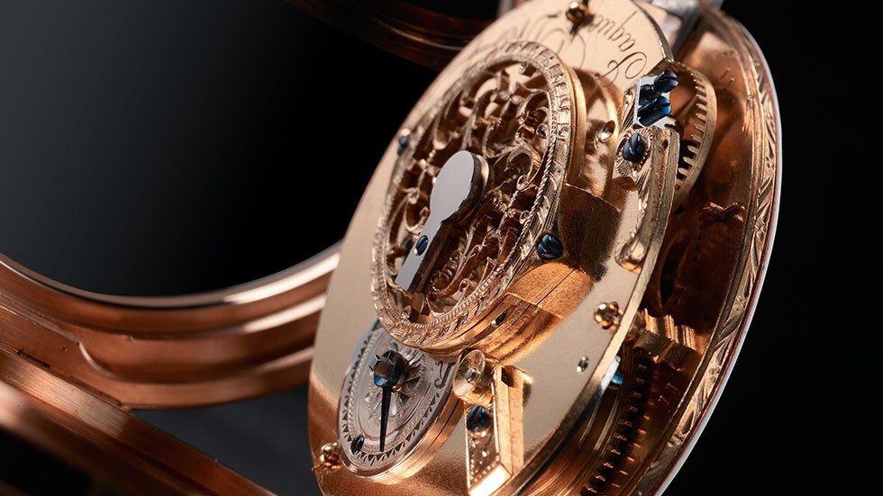 J080033004 THE POCKET WATCH JAQUET DROZ AMBIANCE PHOTO MOUVEMENT