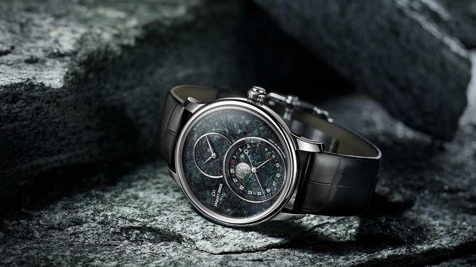 Jaquet Droz, Grande Seconde Moon Swiss Serpentinite, Ambiance