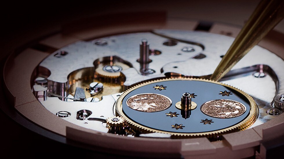 NEW MOON RISING OVER THE GRANDE SECONDE MOON COLLECTION