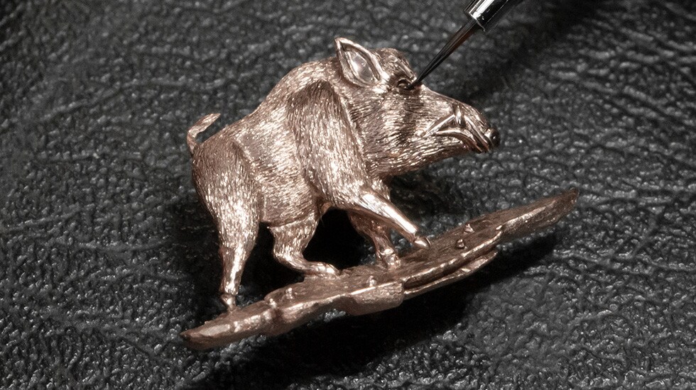 Jaquet Droz, Chinese New Year, Petite Heure Minute Relief Pig, Engraving Workshop Close-Up, J005023290